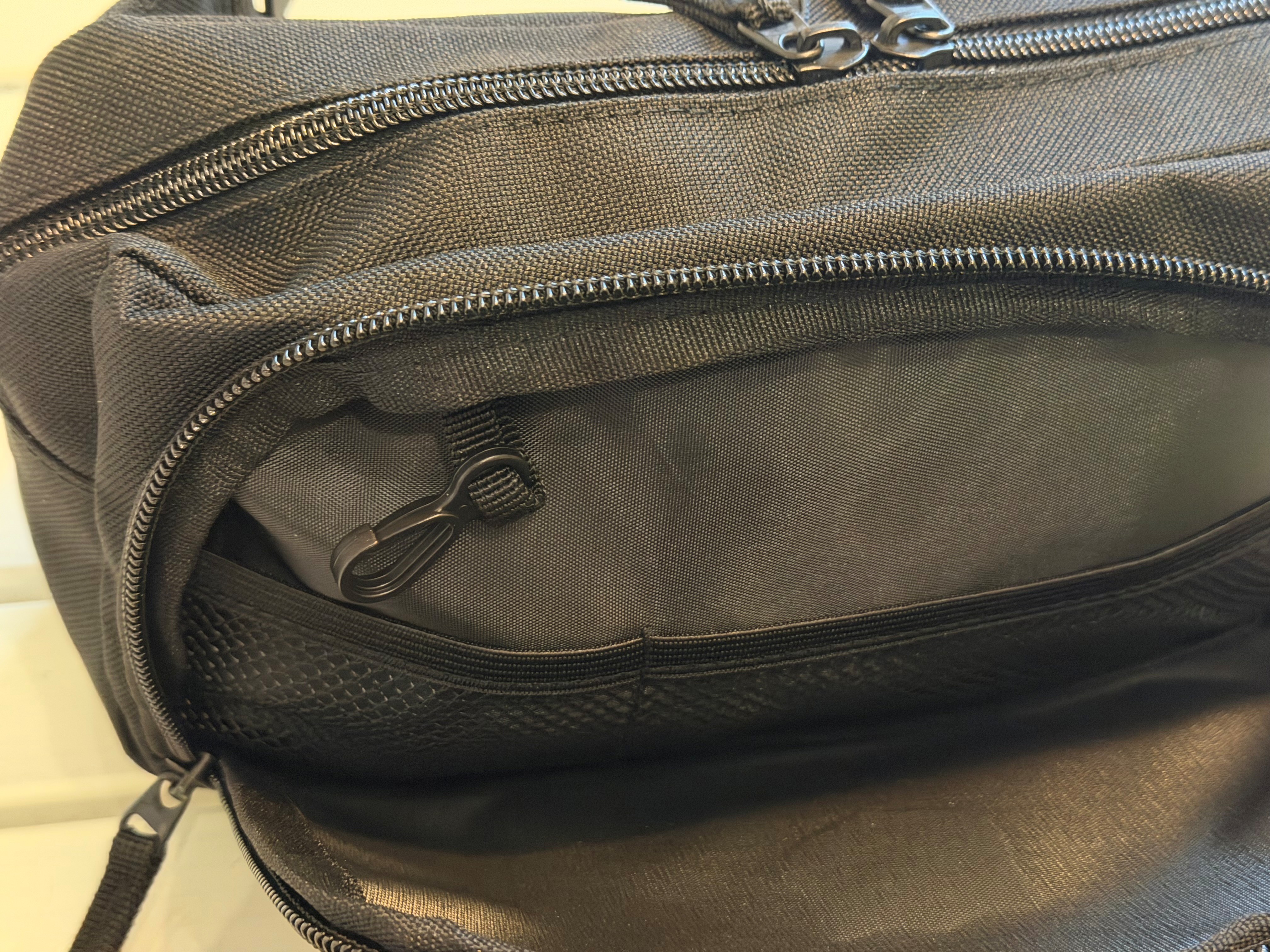 Bauchtasche (schwarz) mit Redshield / BG53