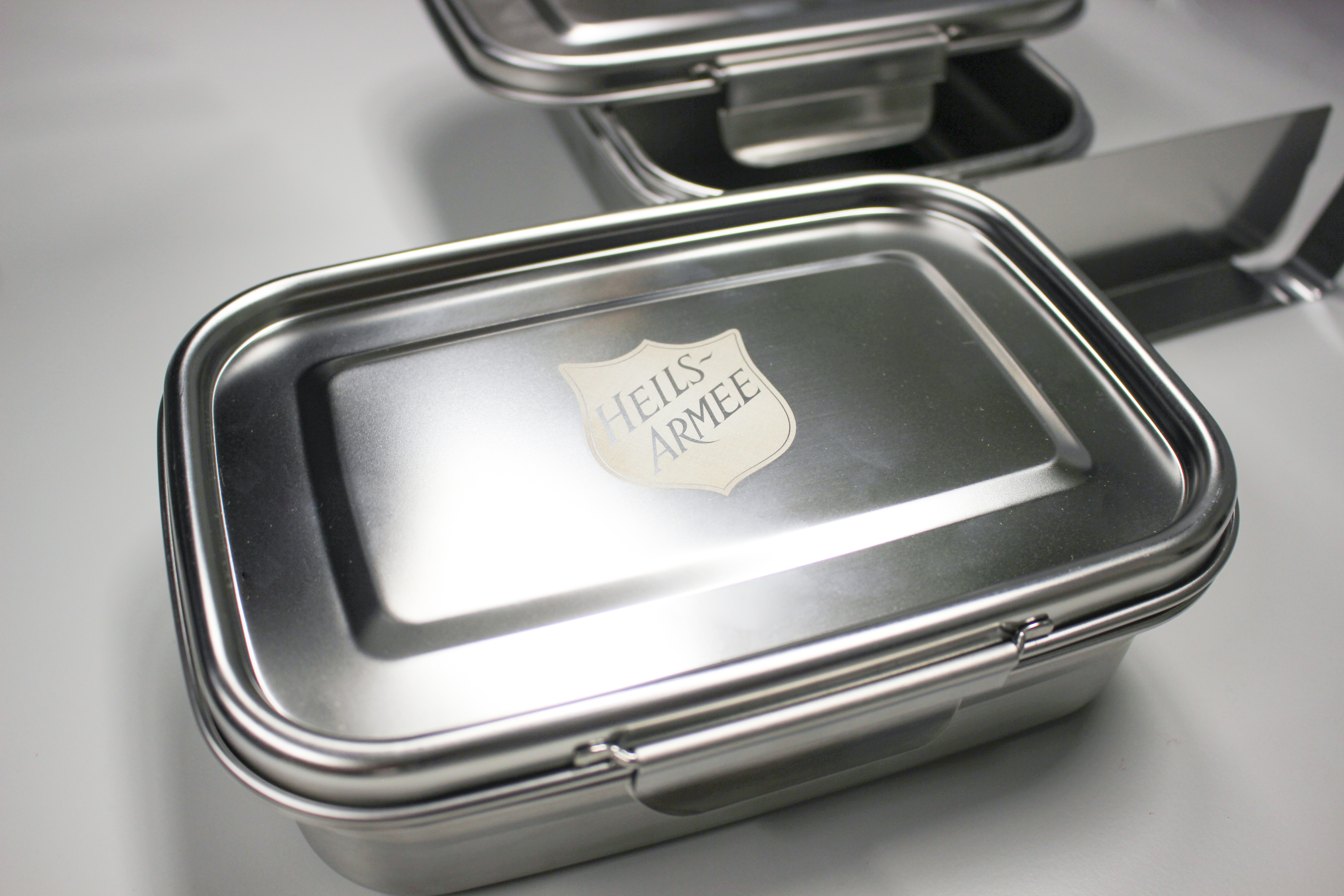 Lunchbox Steel avec gravure Red Shield