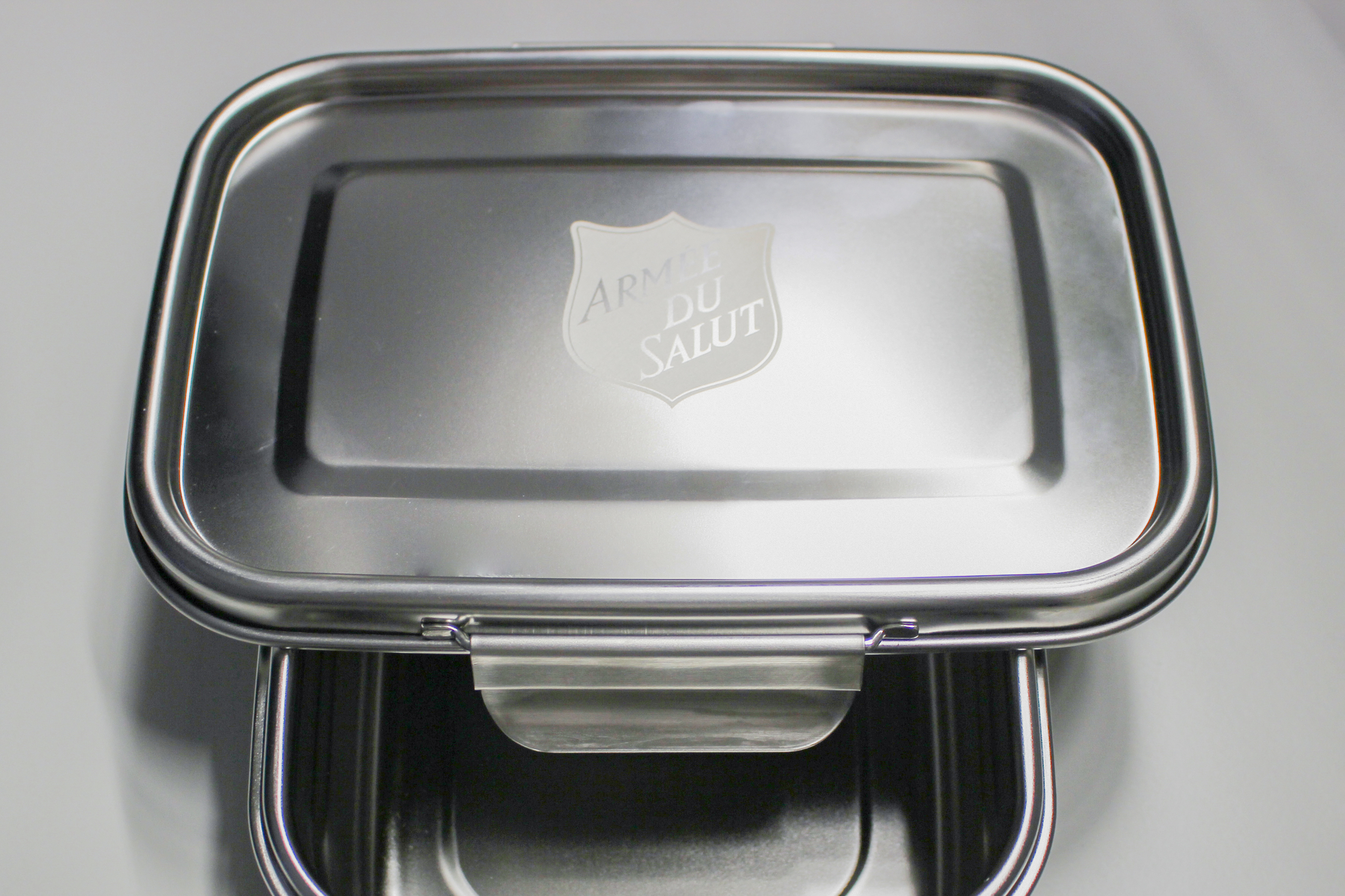 Lunchbox "STEELbox 1260" avec gravure du Red Shield